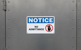 NOTICE - NO ADMITTANCE - NO121